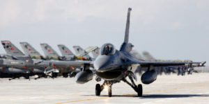 Turkish-F-16-jets-follow-Russian-aircraft