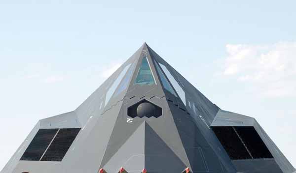 Sudut permukaan F-117