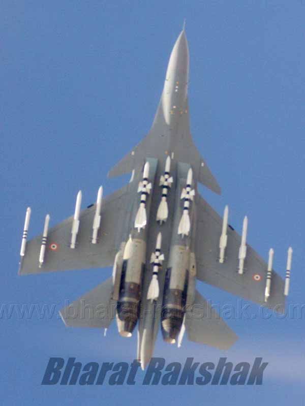  Su-30Mki India dengan 12 misil