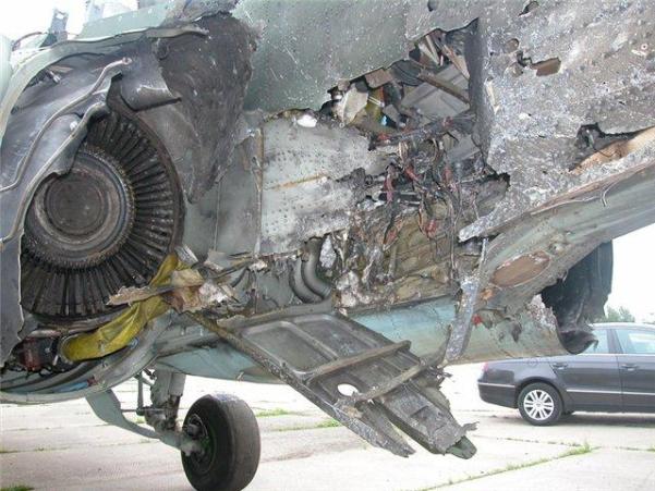 Su-25 rusak dan kembali ke pangkalan dengan aman