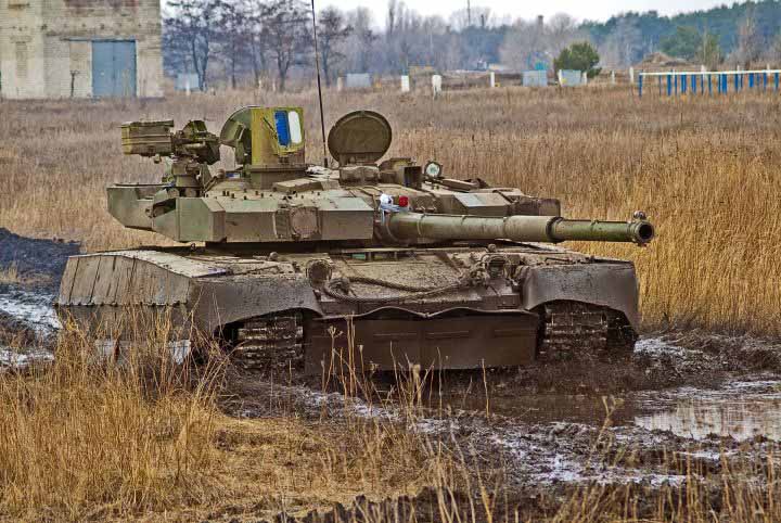 Ukraina di sisi lain terus mengembangkan T-80UD (varian bertenaga diesel) yang memunculkan varian terbaru T-84m. 