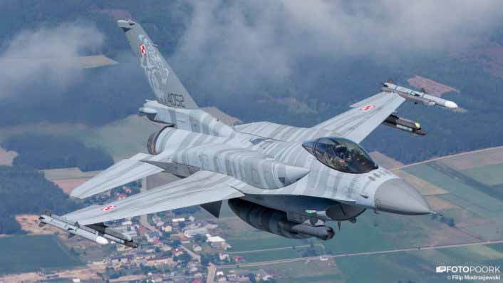 f-16 mig-29 su-22 3