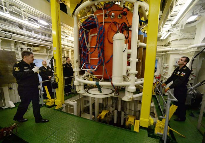 Lowering a diving bell at the Igor Belousov