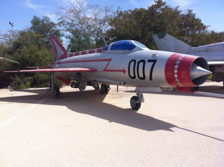 007, Kisah MiG-21 James Bond Israel