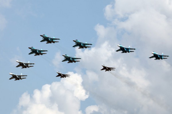 Skuadron Kedua Su-34 Rusia di Dekat Ukraina Komplet