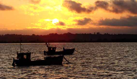 Tahan Kapal China, Korut Minta Tebusan