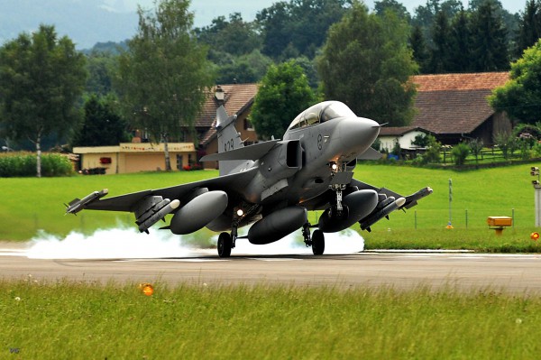 Deal! Brasil Akuisi 108 Gripen