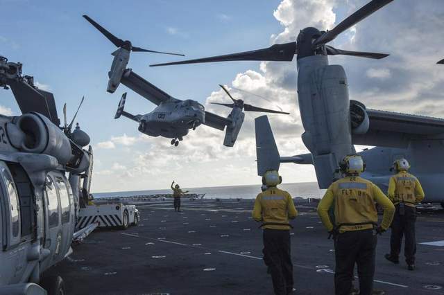 MV-22 Osprey Oleng, 2 Awak Terlempar ke Laut