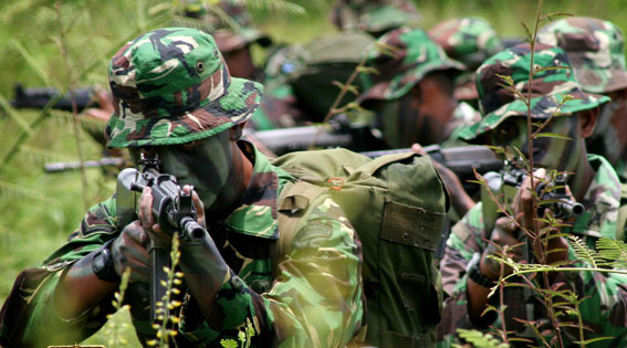 Catatan HUT-ke 69 TNI; Balada Doreng Dikepung Siluman