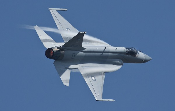 Malaysia Pertimbangkan Beli Jet Tempur JF-17