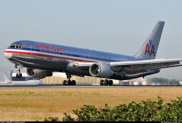 Ada Ancaman Bom, Pesawat American Airlines Digeledah