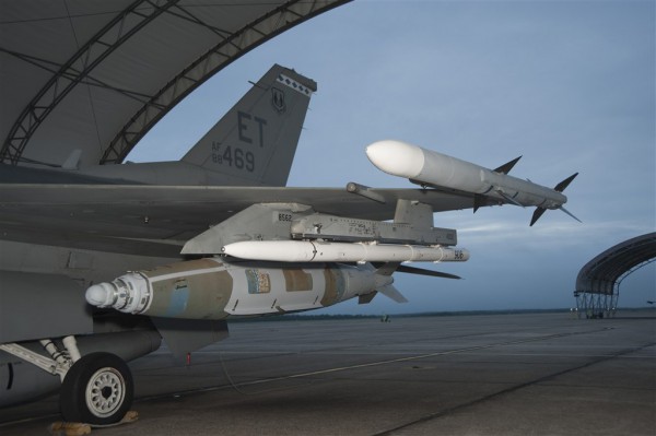 AS Setuju  Jual 36 Rudal AIM-120C-7 AMRAAM ke Indonesia