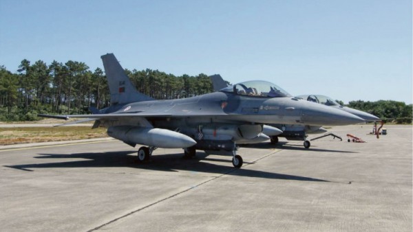 Rumania Beli Lagi Lima F-16 dari Portugal