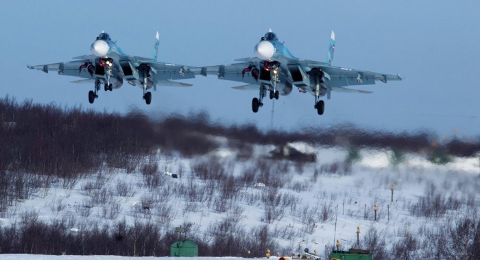 Su-33, Keluarga Flanker di Laut