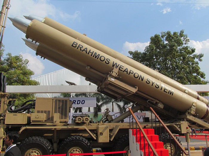 BrahMos India vs DF-21d China, Menang Mana?