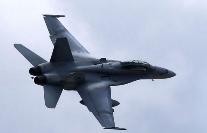 Terbakar di Udara, F/A-18 Amerika Hantam Air