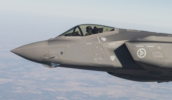 F-35 Vs F-16? Baca Kisah Detil Pilot Ini