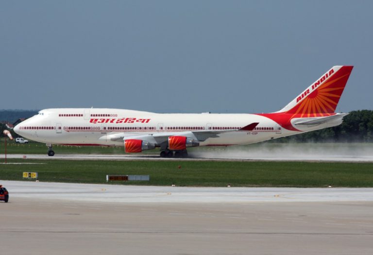 Wah, Ditemukan Emas Senilai Rp1,55 Miliar di Bawah Kursi Penumpang Air India