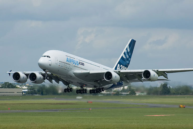 Airbus A380 Dihadapkan pada Tantangan Mesin Baru