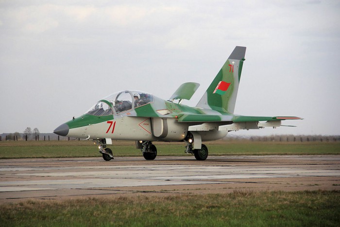 Yak-130 Bangladesh Jatuh di Kolam, Dua Pilot Tewas