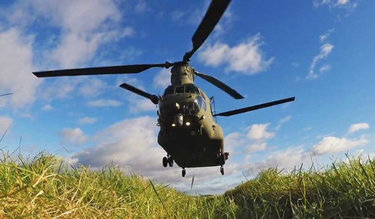 Si Montok Chinook Tetap Dalam Garis Panjang