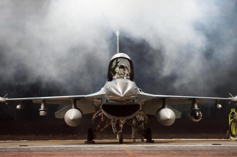 Serba Pertama dari F-16 Fighting Falcon