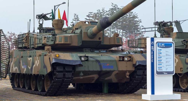 Oman Pilih Salah Satu Tank Termahal di Dunia