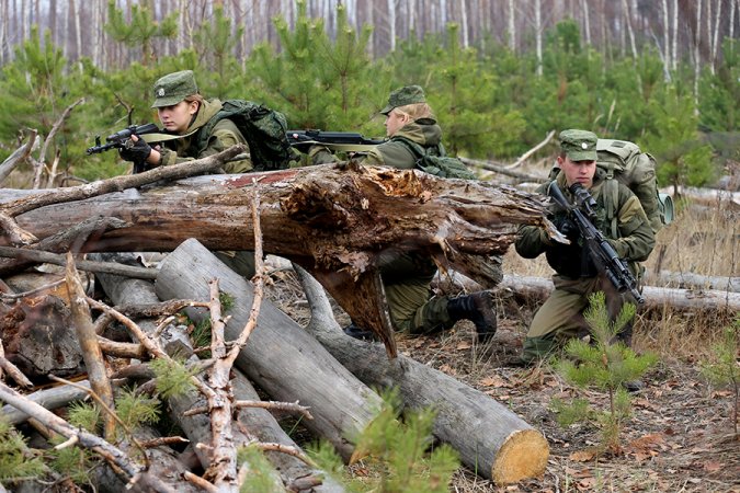 Melihat Keseharian Militer Wanita Rusia