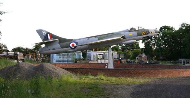 Jet Hawker Hunter Eks Angkatan Udara Denmark Dilelang, Tertarik?