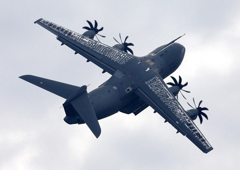 Jerman Takkan Batalkan A400, Tetapi Juga Cari Pesawat Lain