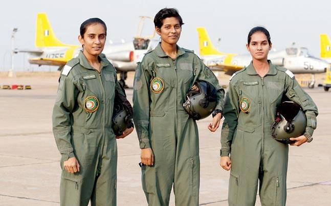 Sejarah Baru, Tiga Perempuan India Diterima Jadi Kadet Pilot Tempur