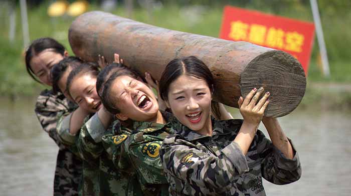 Ini Pelatihan Militer Wanita? Bukan Ini Pelatihan Pramugari China