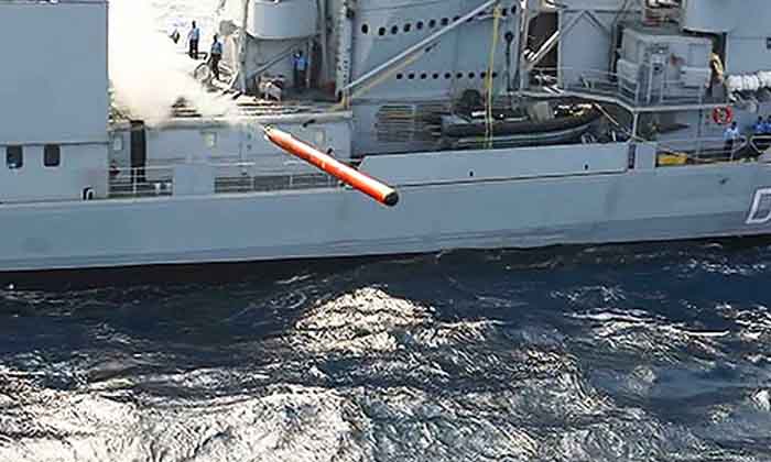 Setelah BrahMos, India Tawarkan Torpedo Varunastra ke Vietnam