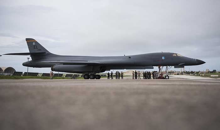 Seluruh Bomber B-1 Dilarang Terbang