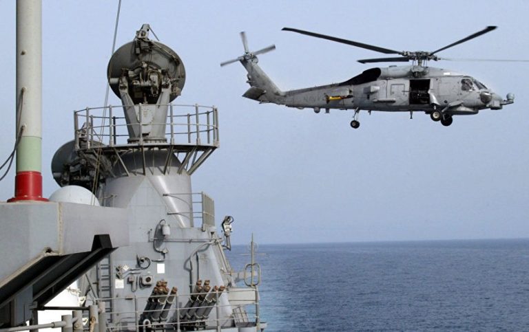 Kapal Iran Arahkan Senjata ke Helikopter US Navy