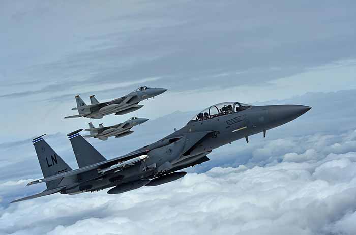 Formasi Cantik Eagle dan Strike Eagle