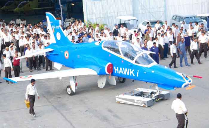 India Tunjukkan Pesawat Latih Hawk i