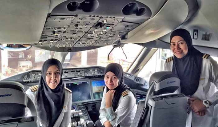 Trio Pilot Cantik  ini Catat Sejarah