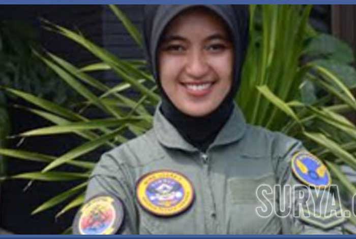 Perempuan Cantik Ini Bikin Prajurit TNI AL Heboh