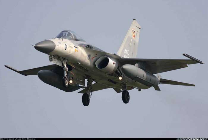 F-CK-1, Kawin Paksa Falcon dan Hornet