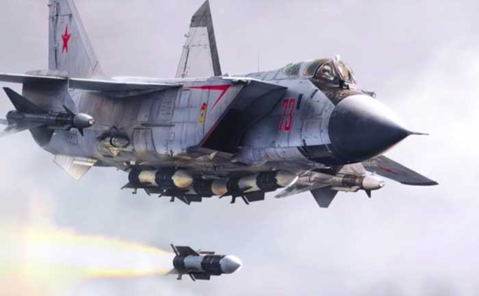 MiG-31 Tembak Rudal di Tepi Ruang Angkasa dengan Kecepatan 3 Mach