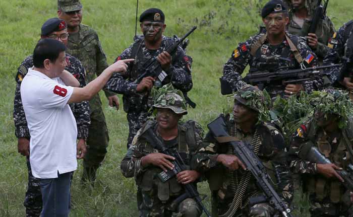 Duterte Remehkan Bantuan AS, Puji China Setinggi Langit, Bagaimana Kenyataannya?