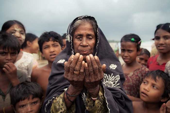 Mana Nobelmu Aung San Suu Kyi? Ribuan Muslim Rohingya Terus Berlarian