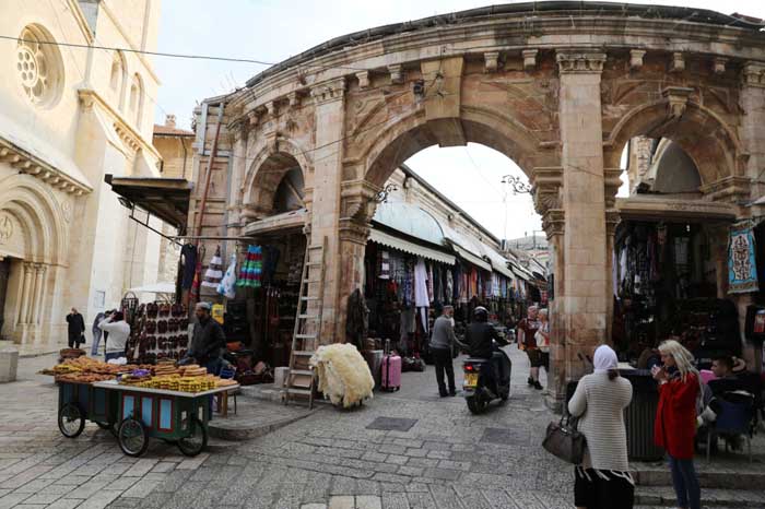 The Holy City of Jerusalem, Kisah Darah dan Nubuat Kota Tua