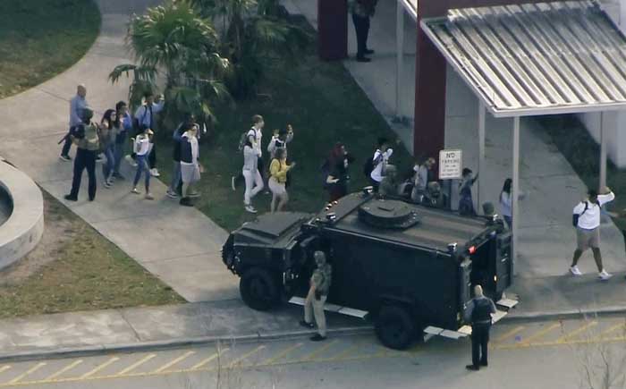 17 Tewas dalam Penembakan di sebuah SMA di Florida Amerika