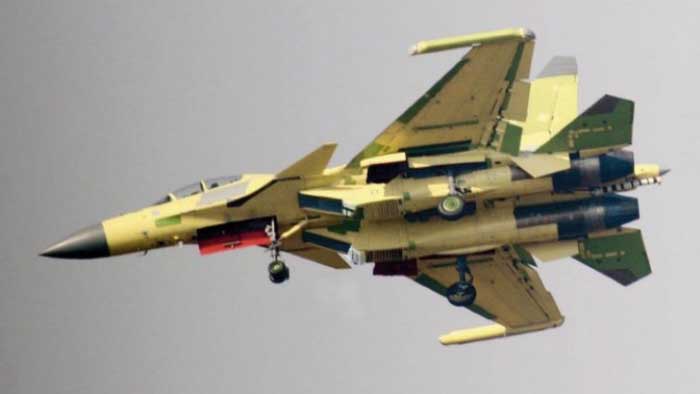 Pesaing EA-18G Growler, Jet Tempur J-15D Menampakkan Diri