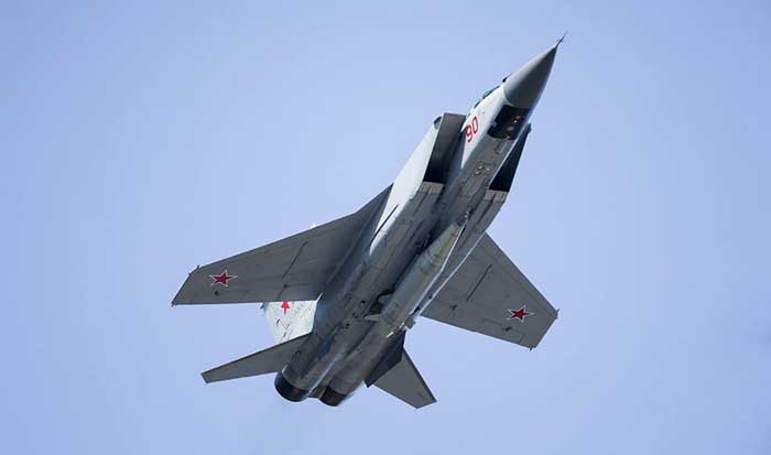 Gendong Rudal Kinzhal, MiG-31 Foxhound Merapat ke Kaliningrad