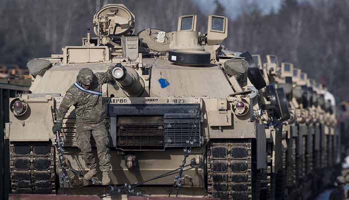 Tank Abrams Amerika Berlidung di Bawah Payung Israel