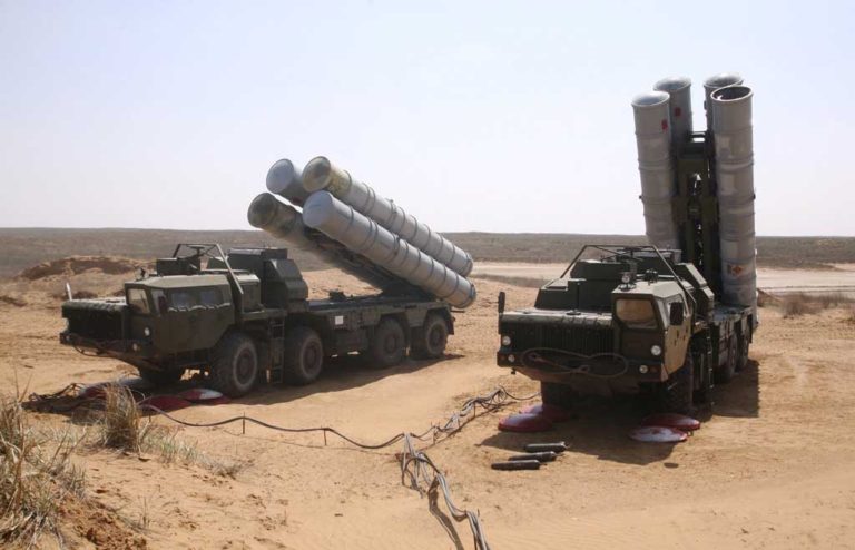 Kehabisan Rudal? Rusia Angkut Pulang S-300 dari Suriah