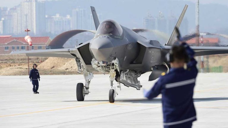 Celaka Lagi, F-35 Korea Selatan Lakukan Belly Landing